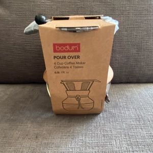 NWT Bodum Pour Over Coffee Maker Glass 4 cups 17 Fl. Oz.